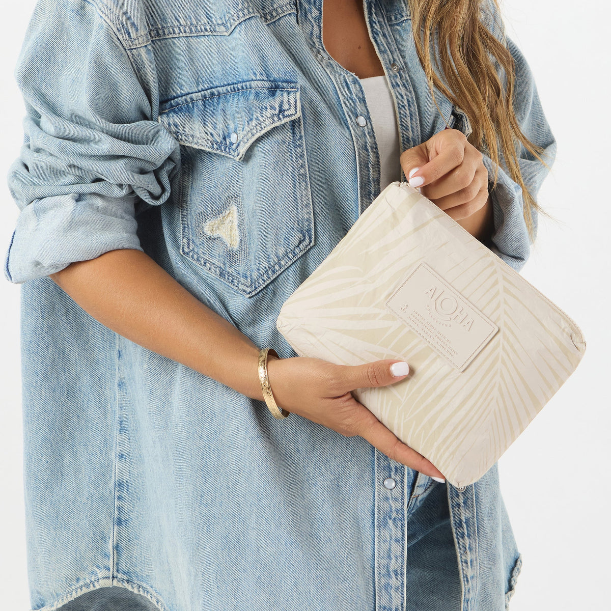 Areca Pouch Small Latte on Sandstone