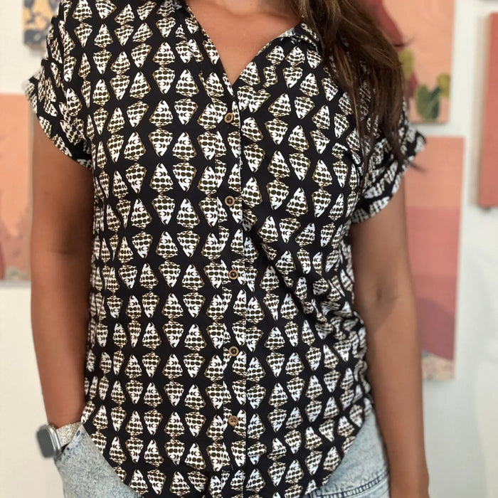 Womens Aloha Shirt in Waiehu