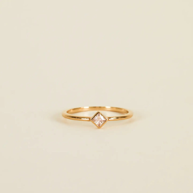 Gold Ring Diamond Stud Champagne