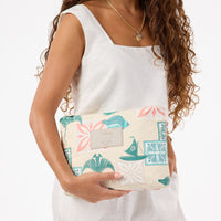Wayfinder Mid Pouch Pacific