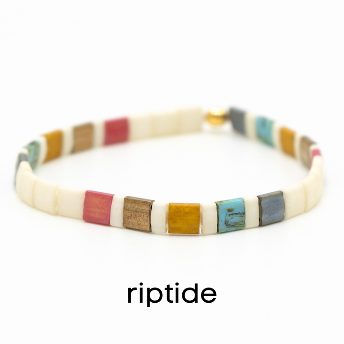 BEACHY - Tila Bead Bracelets: 6.50 inches - M / Riptide