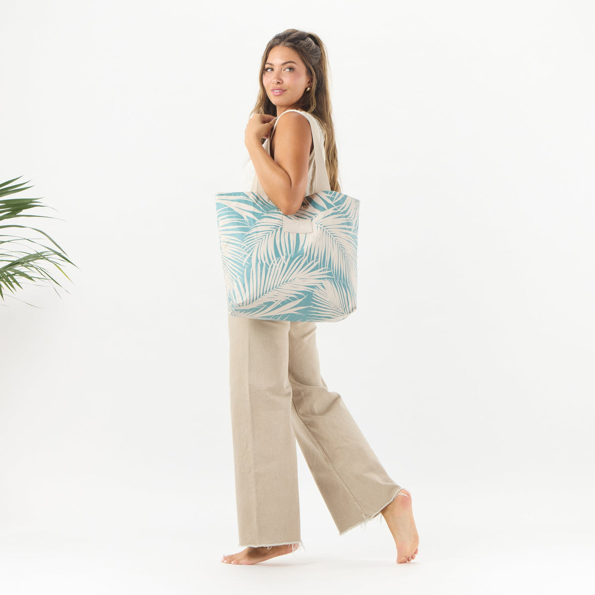 Areca Day Tripper Tide on Sandstone