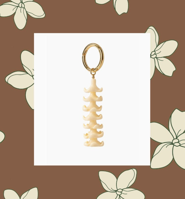 Puakenikeni Keychain White