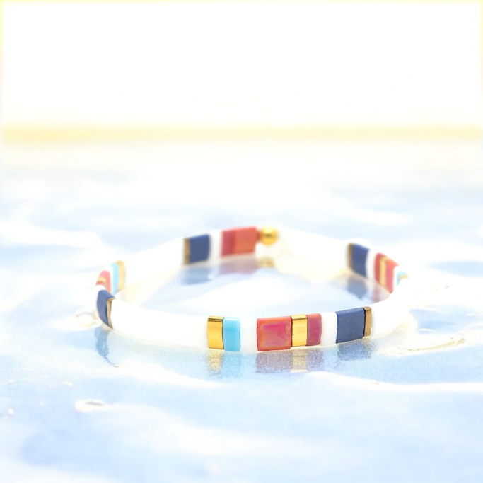 Curve- Tila Bead Bracelet | Single: 6.25 Inches - S