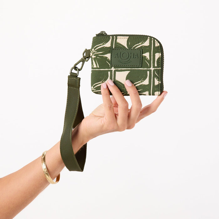 Lattice Wristlet Olive