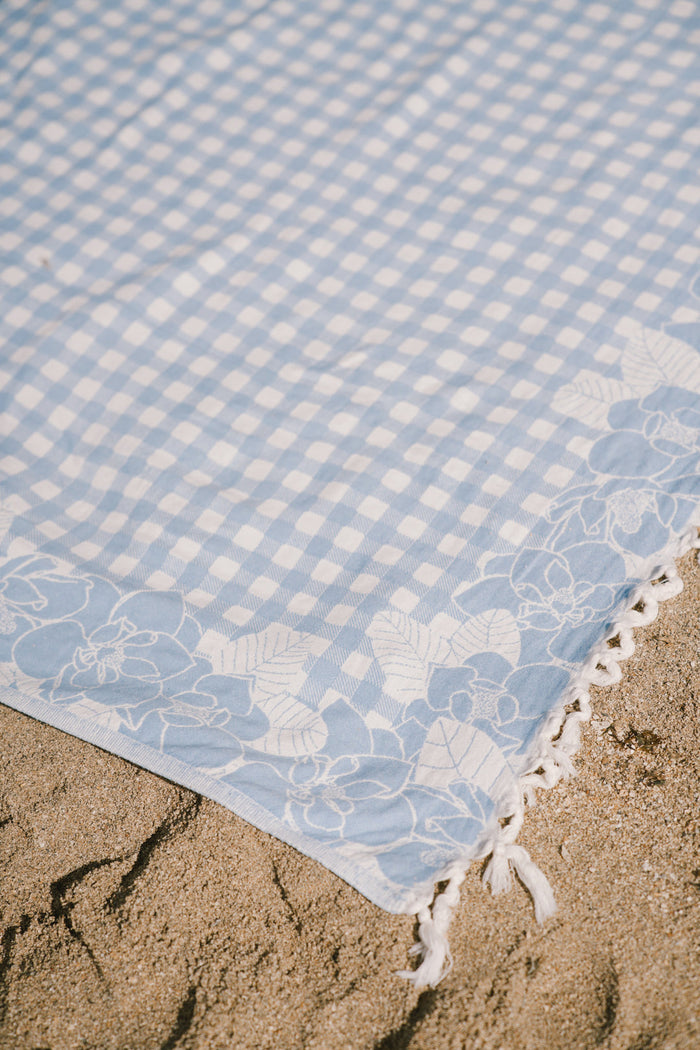 Magnolia Hawaiian Luxe Blanket for 2