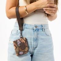 Shoreline Go To Wristlet Coconut