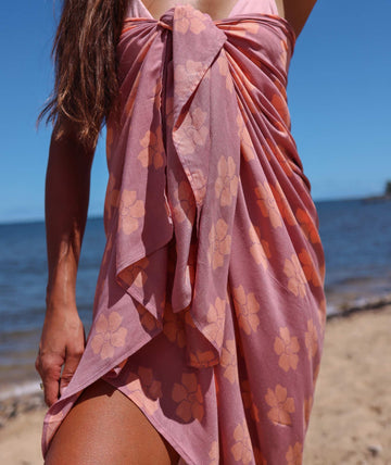 Puakenikeni Pareo Rose