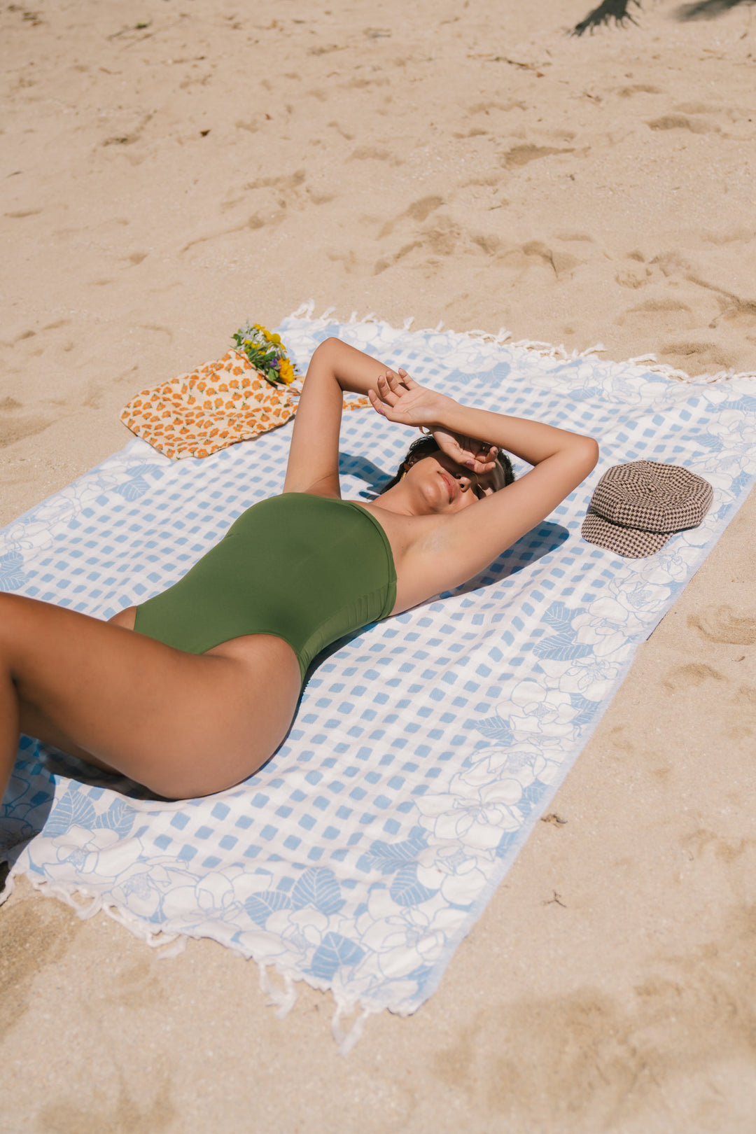 Magnolia Hawaiian Luxe Blanket for 2