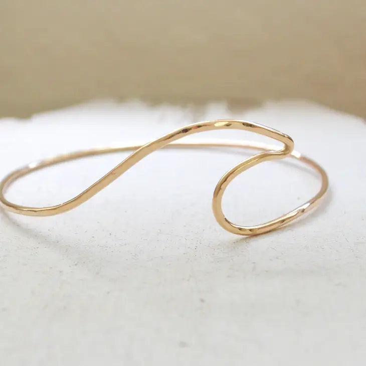 Wave Bangle Gold 2.75"
