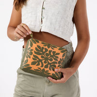 Kaulu Small Pouch Vineyard Papaya/Olive