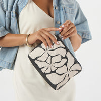 Wavy Pouch Small Black on Sandstone