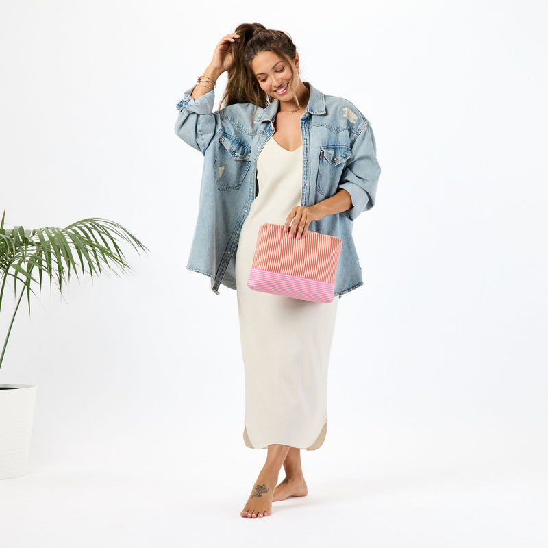 Salina Mid Pouch Fruit Punch on Sandstone