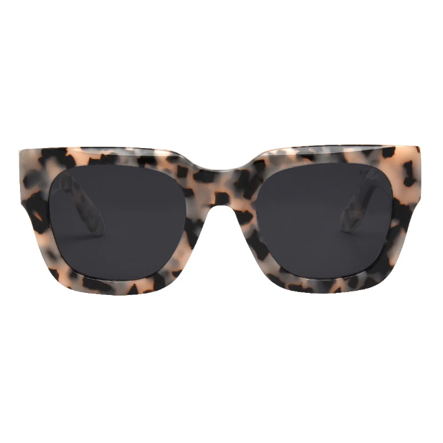 Jolene Snow Tort/Smoke