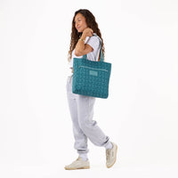 Party Wave Daily Tote Tide