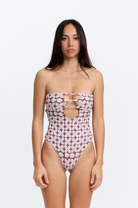 India One Piece Cowrie Basket