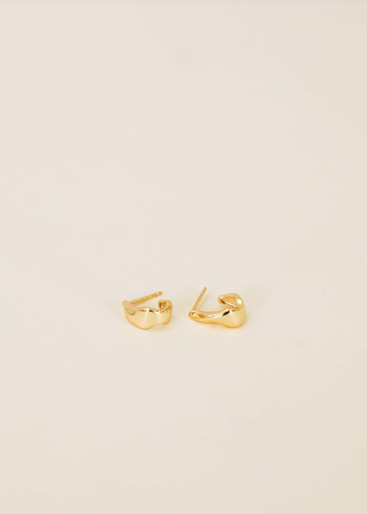 Small Ripple Gold Hoop