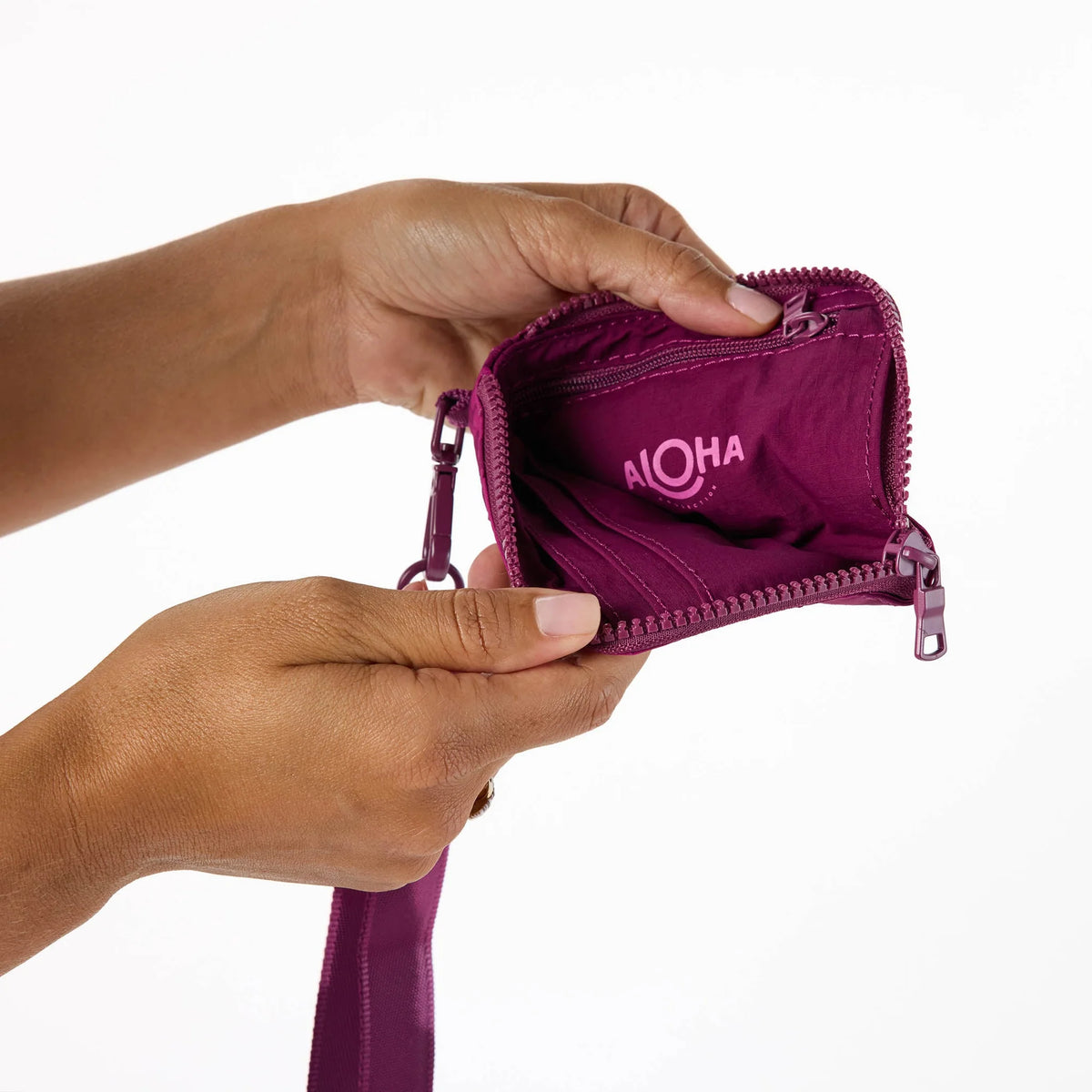 Heipua Wristlet Plum