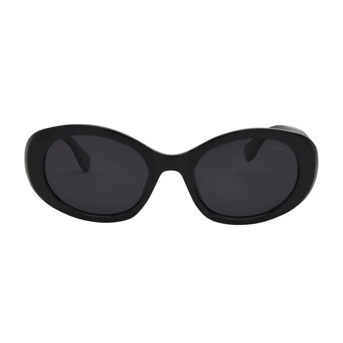 Camilla Black/Smoke