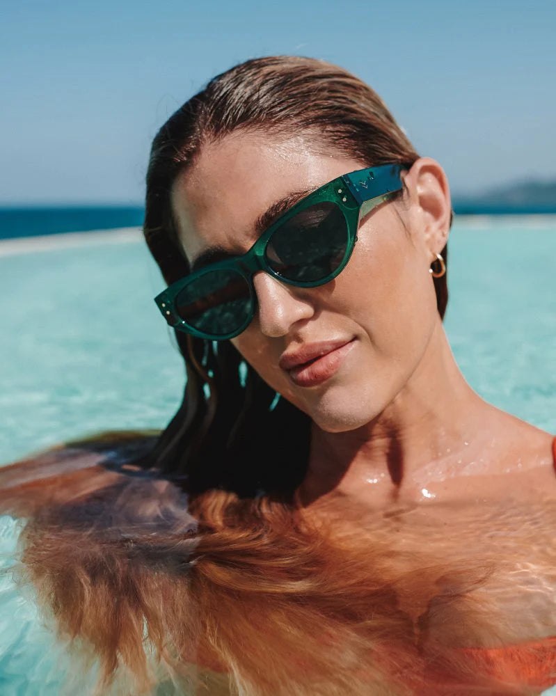 Carly Hunter Greeen/Smoke