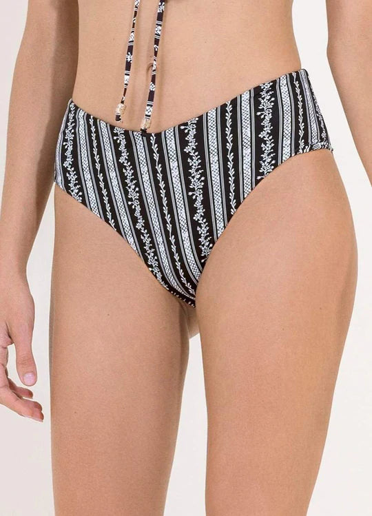 Victorian Lavish Bottom