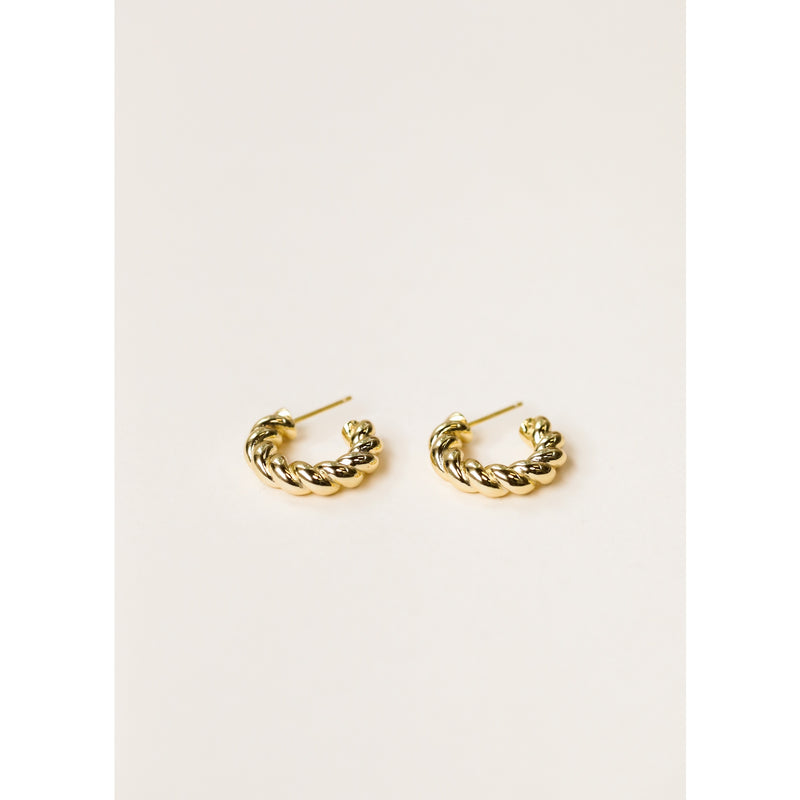 Golden Hoop Twisted
