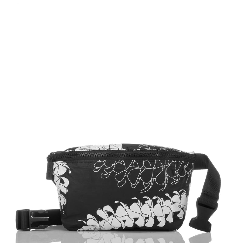 Puakenikeni Hip Pack