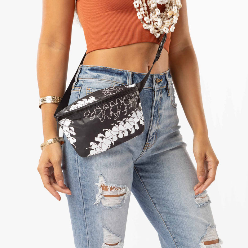 Puakenikeni Hip Pack